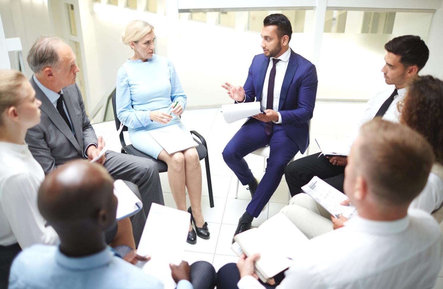 Ambiente moderno per sessioni individuali di controllo emotivo